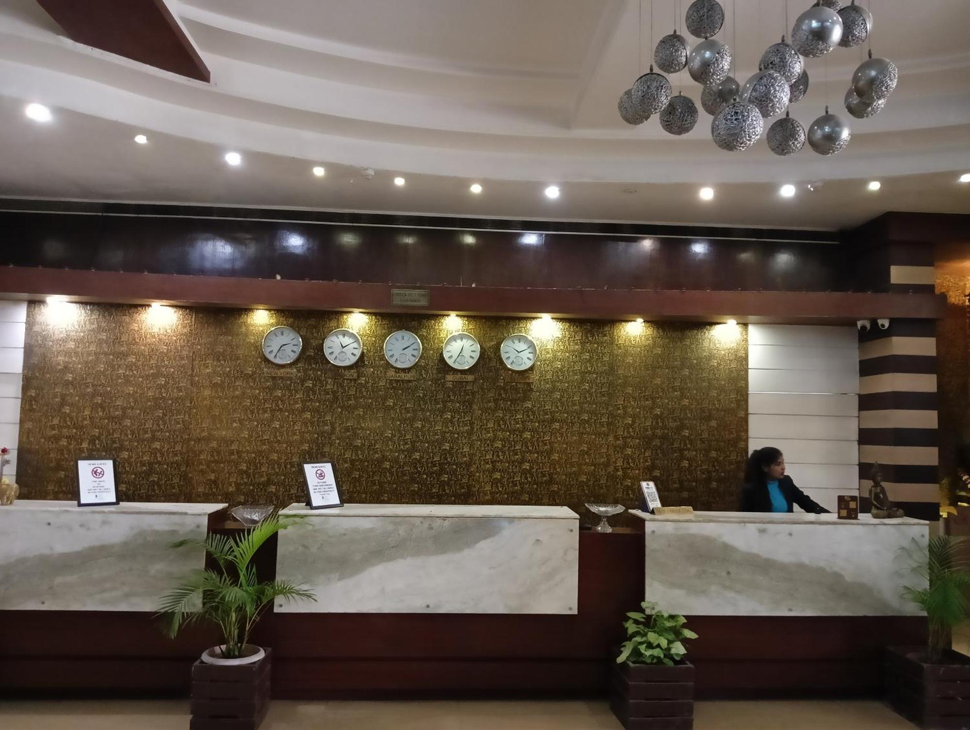 ג'אבלפור Bk Castles Hotel מראה חיצוני תמונה