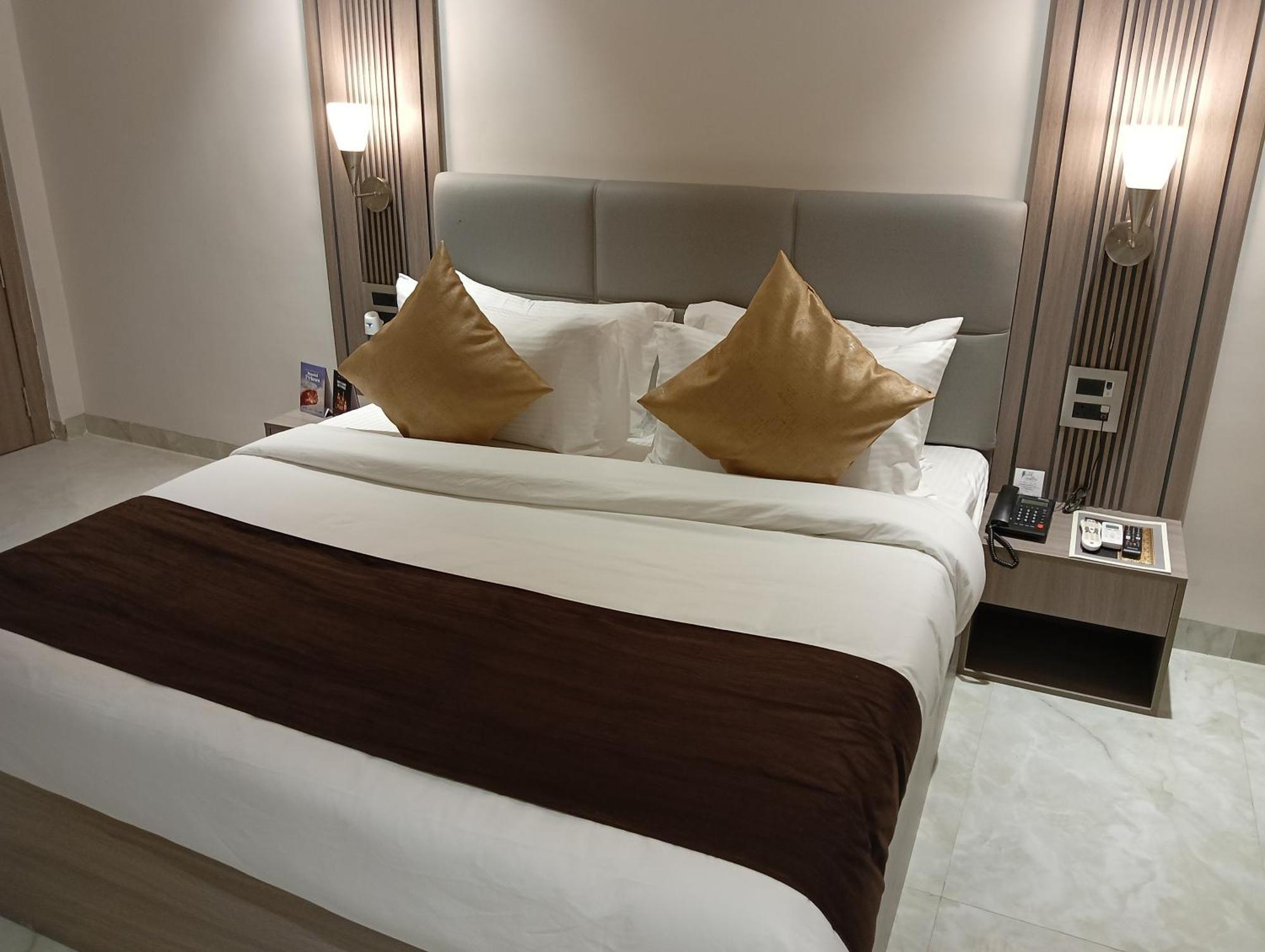 ג'אבלפור Bk Castles Hotel מראה חיצוני תמונה