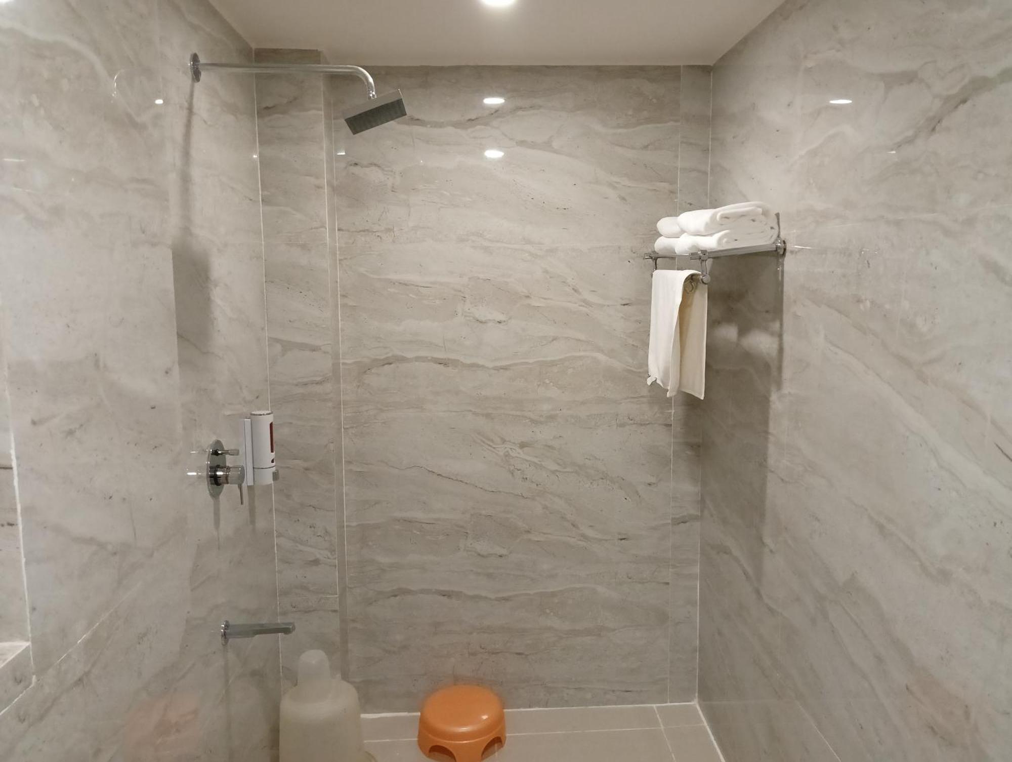 ג'אבלפור Bk Castles Hotel מראה חיצוני תמונה