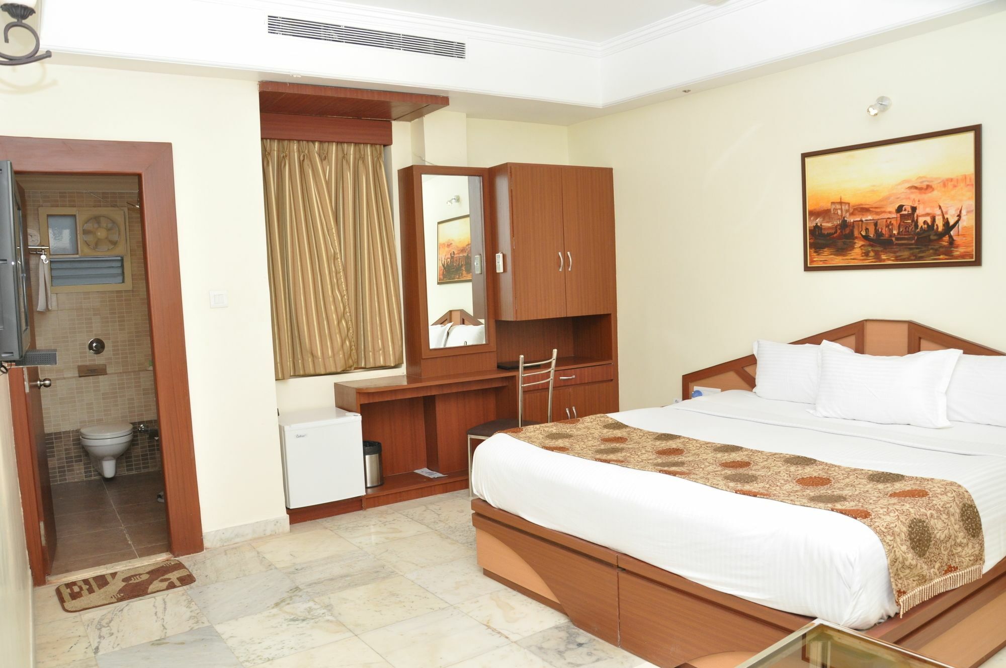 ג'אבלפור Bk Castles Hotel מראה חיצוני תמונה